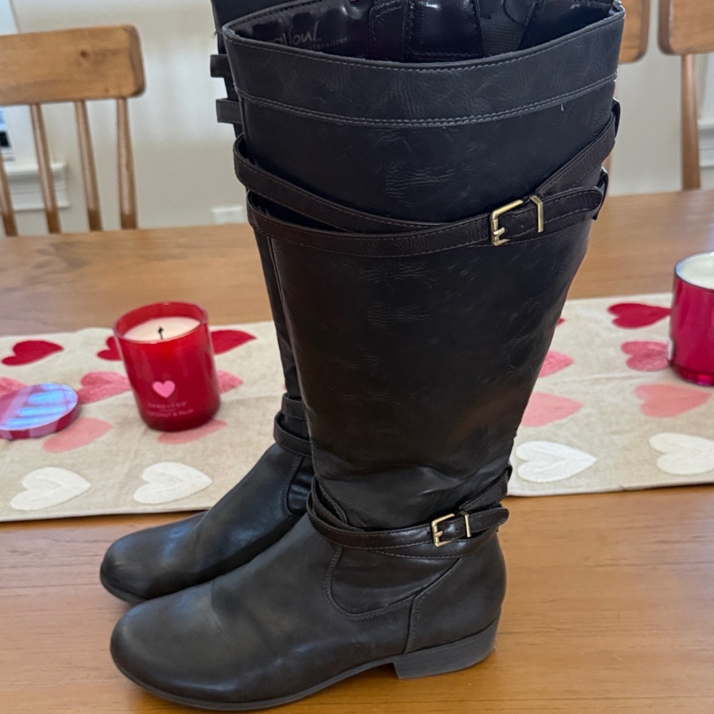 Natural soul riding boots size 9